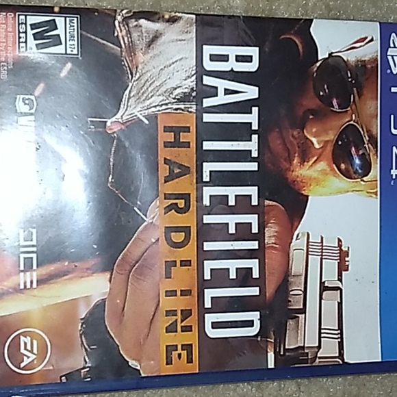 Lebron witness 4 shoes, clothing, and 3 ps4 games - Picture 3 of 12